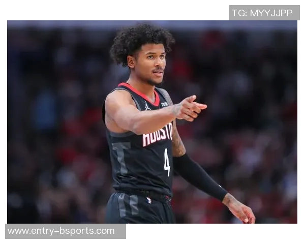 小奥尼尔赞杰伦格林回归表现出色期待他继续突破篮下创造机会